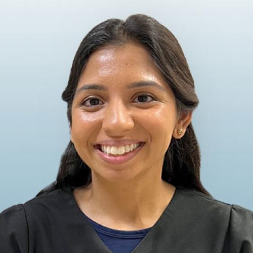 Dr. Aisha Jasani headshot